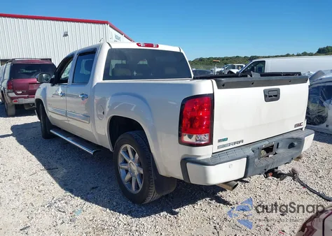 2011 GMC Sierra 1500 Denali z USA, uszkodzony, nr VIN 3GTP2XE20BG221625